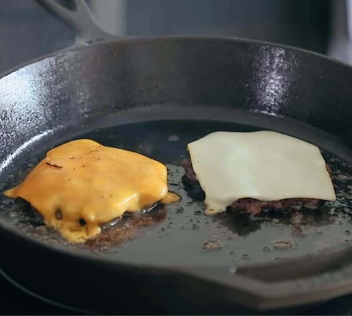 How to Make a Copycat In-N-Out Burgers at Home Instructions