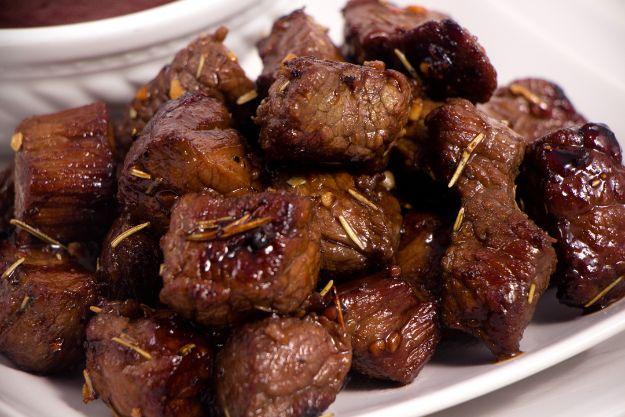 Easy dinner recipe: honey balsamic steak bites seared quick for a sweet savory weeknight dinner for the whole family
