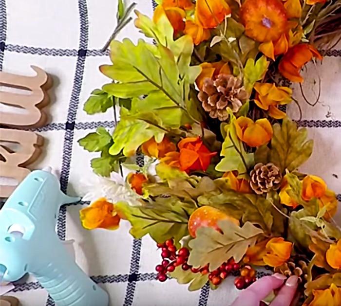 Make a DIY Michael's Craft Store Wreath