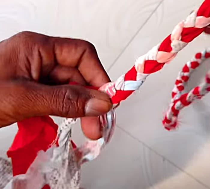 Turn old clothes or fabric strips into a woven rag rug