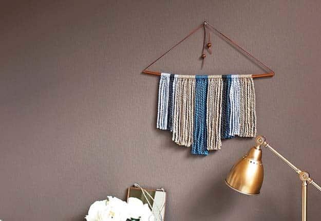 Cheap DIY Projects for the Home - Yarn DIY Hanging Wall Decor - DIY Projects & Crafts by Sueeye #diy #quickcrafts #crafts #easycraftss
