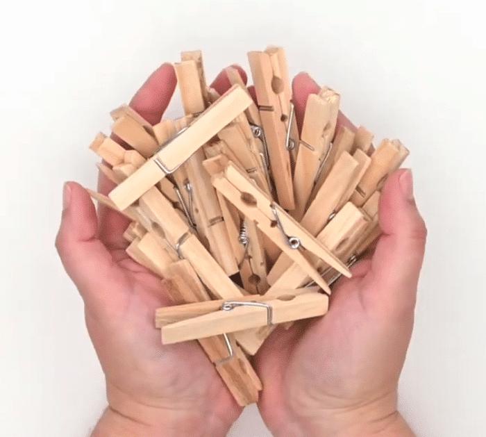 How to Make 4th of July Clothespin Wreath
