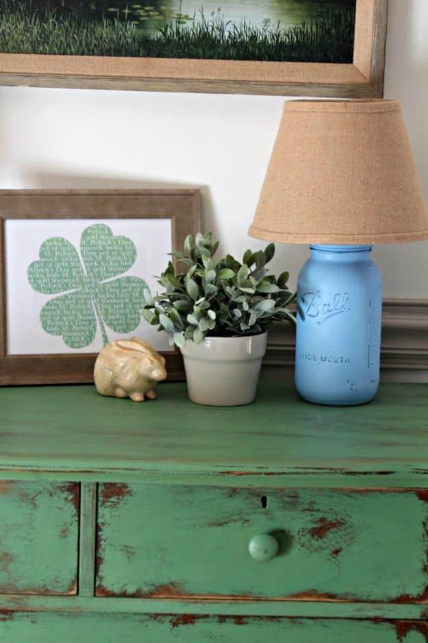 St Patricks Day Decor Ideas - Farmhouse Style St. Patrick's Day Decor - DIY St. Patrick's Day Party Decorations and Home Decor Crafts - Projects for Walls, Hanging Banners, Wreaths