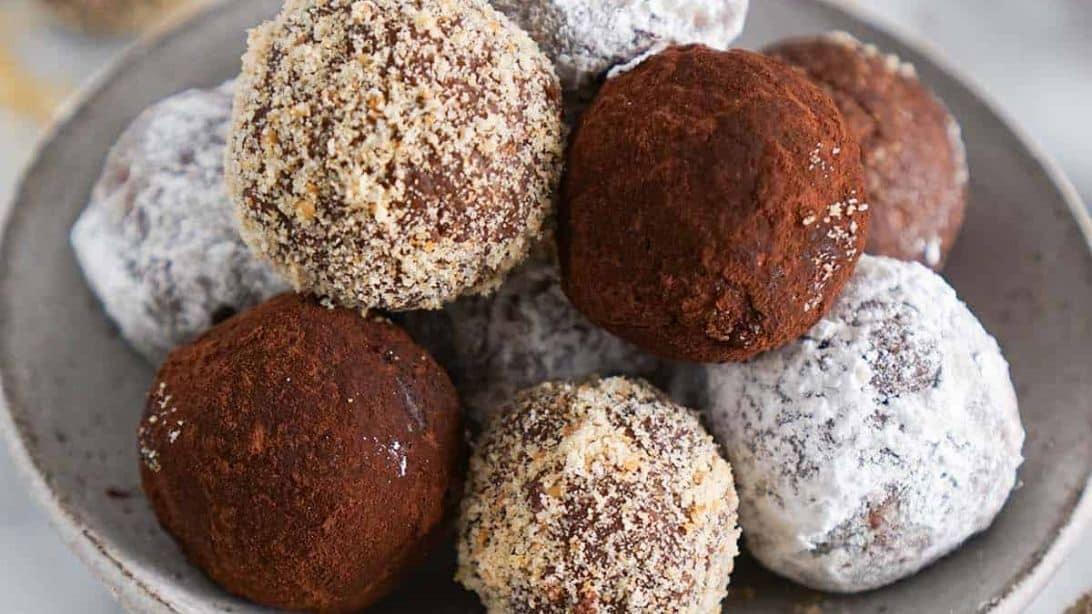 Quick and Easy Rum Balls Recipe