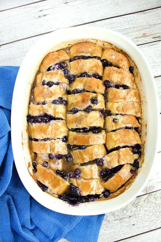French Toast Recipes - Easy Overnight Blueberry French Toast - Best Brunch Bites and Breakfast Ideas for French Toast - Stuffed, Baked and Creme Brulee Toasts With Fruit - Healthy
