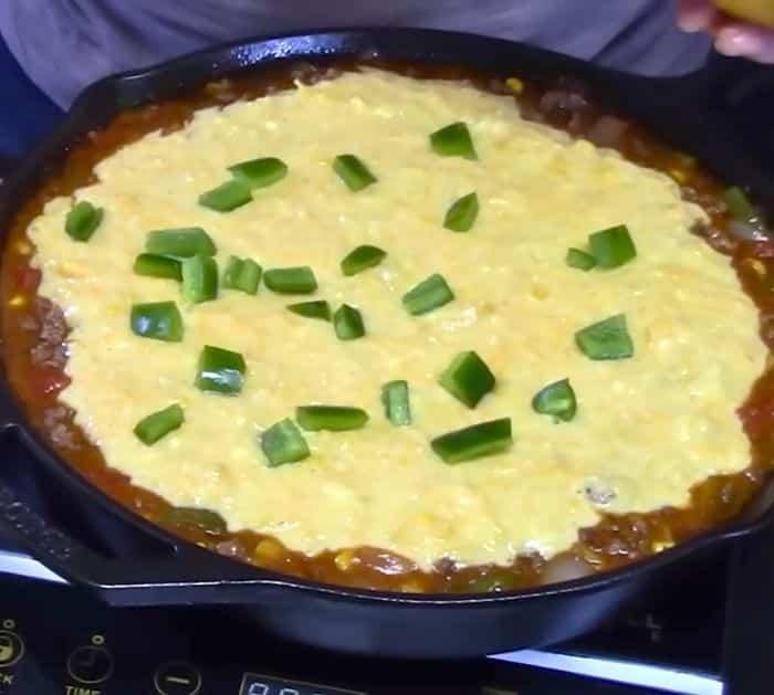 Ground Beef and Cornbread Casserole Ingredients