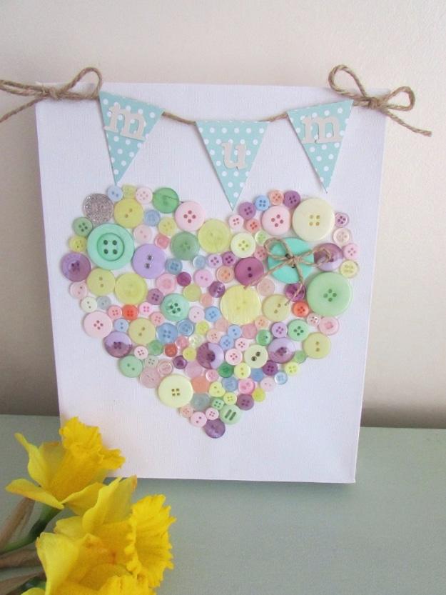 DIY Bunting And Button Canvas, quick enough to finish before nap time and warmth that a plain corner was missing