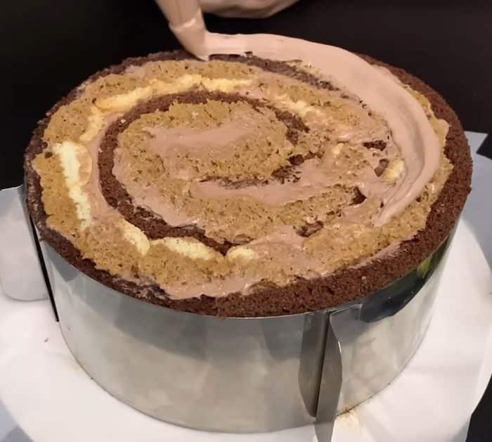 How to Make Chocolate Tiramisu Cake