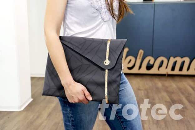 Soft Shell Laptop Bag, a diy laptop bag, simple enough for a first try and a satisfying finish for not much work