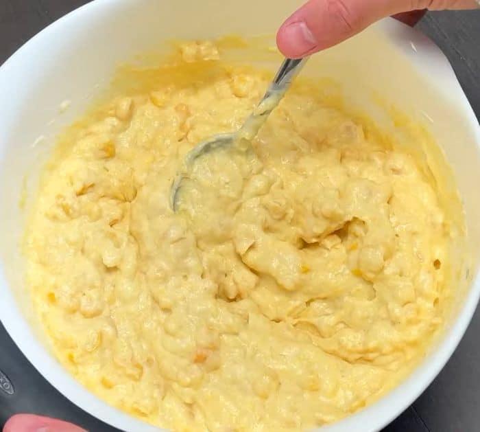 Easy Paula Deen's Corn Casserole Ingredients