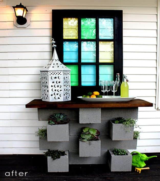 DIY Patio Furniture Ideas - Cinder Block Planter Bar - Cheap Do It Yourself Porch and Easy Backyard Furniture, Rocking Chairs, Swings, Benches, Stools and Seating Tutorials - Dinin
