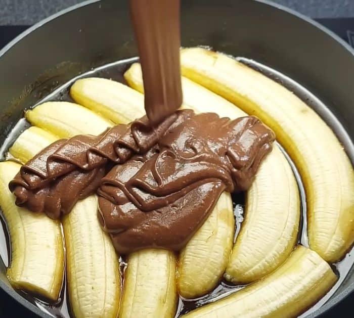 How to Make Chocolate Banana Cake