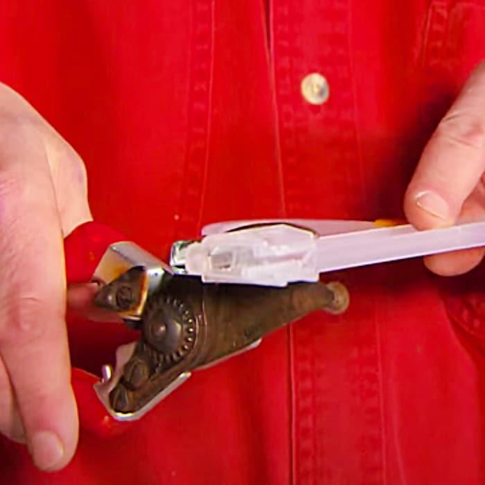 How To Make A Chip Clip From A Hanger - Easy Chip Clip Hack - How To Keep Food Fresh