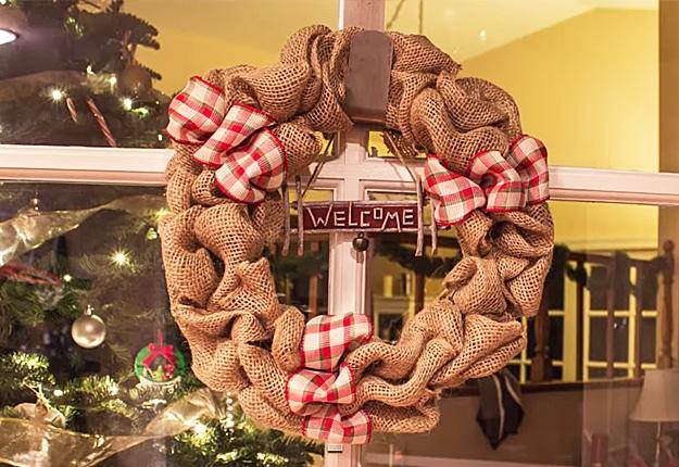 How To Make a Burlap Wreath