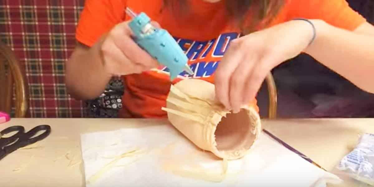When You See What She Does With A Mason Jar And Raffia You’ll Want To Do It Right Away!