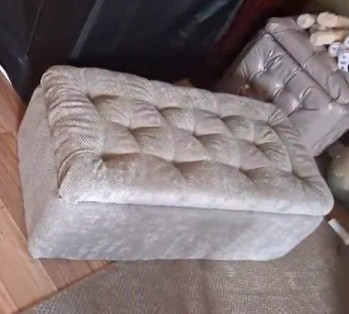 Easy To Make DIY Tufted Storage Bench