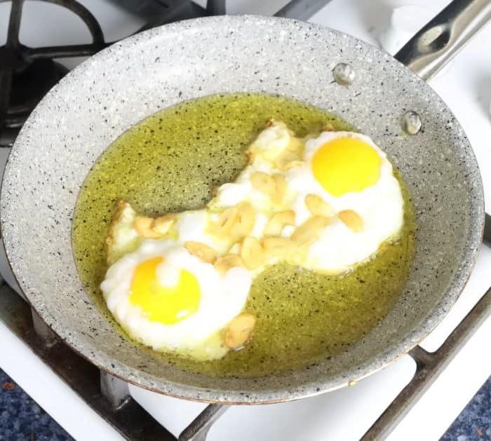 Best Spanish Garlic Fried Eggs Breakfast