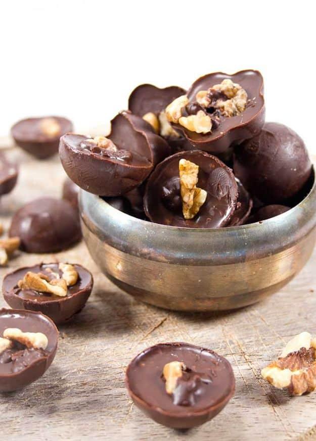 Keto Fat Bombs and Best Ketogenic Recipe Ideas to Make At Home - Keto Chocolate Walnut Fat Bomb - Easy Recipes With Peanut Butter, Cream Cheese, Chocolate, Coconut Oil, Coffee low