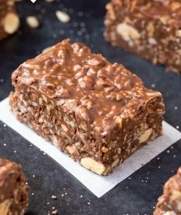 Keto Dessert Recipes - Keto Chocolate Crunch Bars - Easy Ketogenic Diet Dessert Recipes and Recipe Ideas - Shakes, Cakes In A Mug, Low Carb Brownies, Gluten Free Cookies #keto #ket
