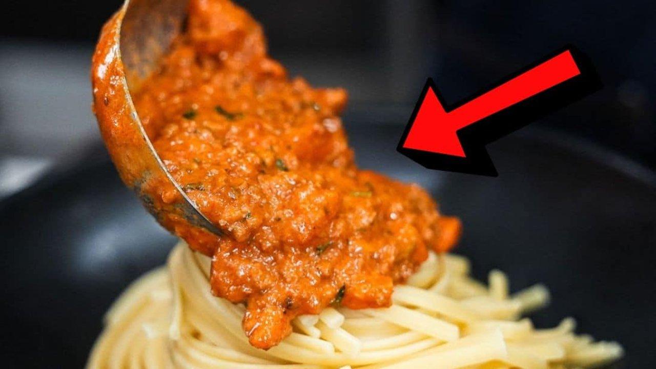 Mouth-Watering Meaty Bolognese Sauce Recipe