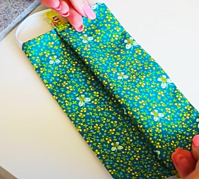 Make Pleats In An Elastic Face Mask