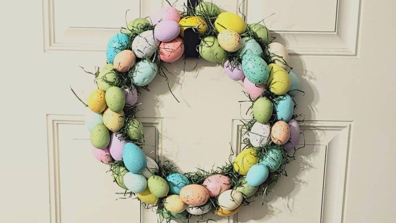 Easy & Quick Dollar Tree Easter Egg Wreath Tutorial