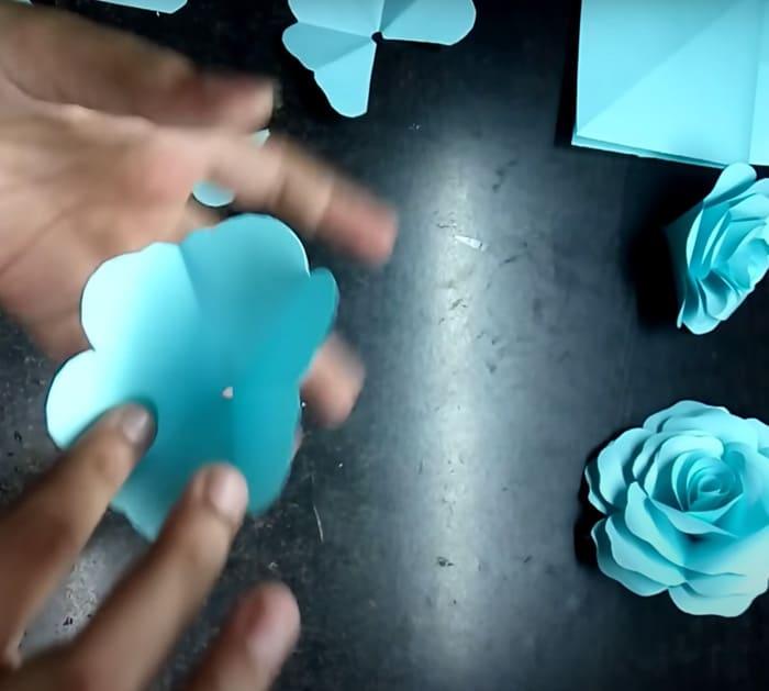 how to make paper roses