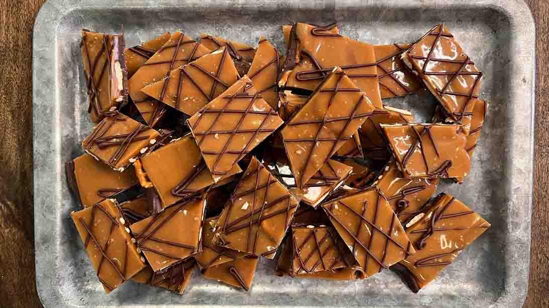 5-Ingredient Salted Caramel Pretzel Bark