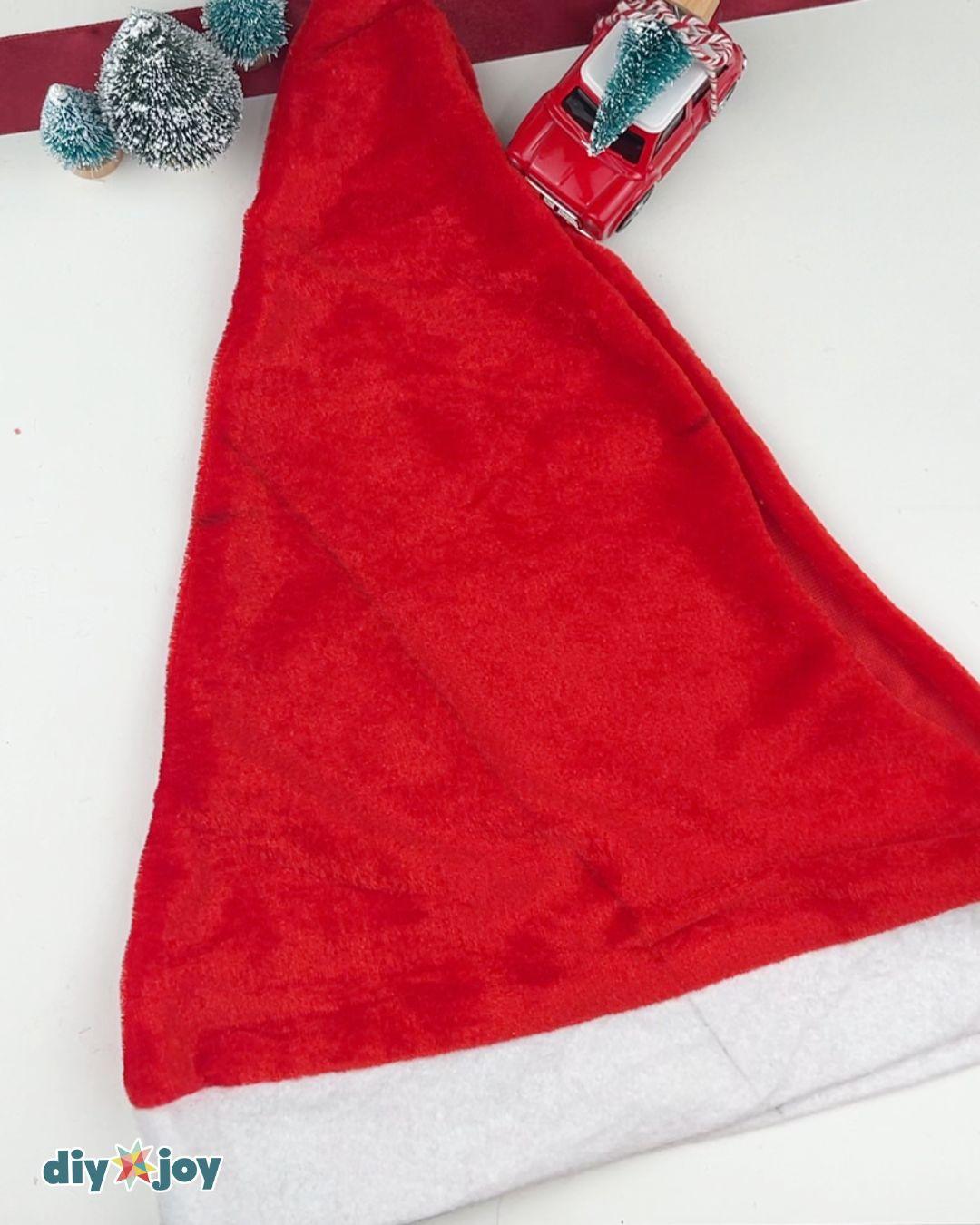 Easy Santa Chocolate Jar — measuring