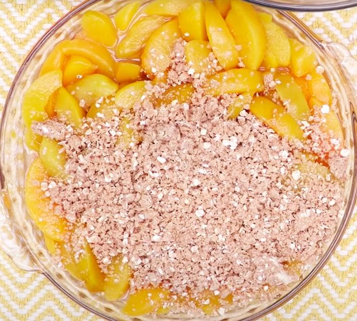 Southern Peach Dessert - Old Fashioned Crisp Desserts - How To Make Old Fashioned Peach Crisp