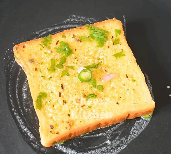 How to Make Spicy Bread Toast