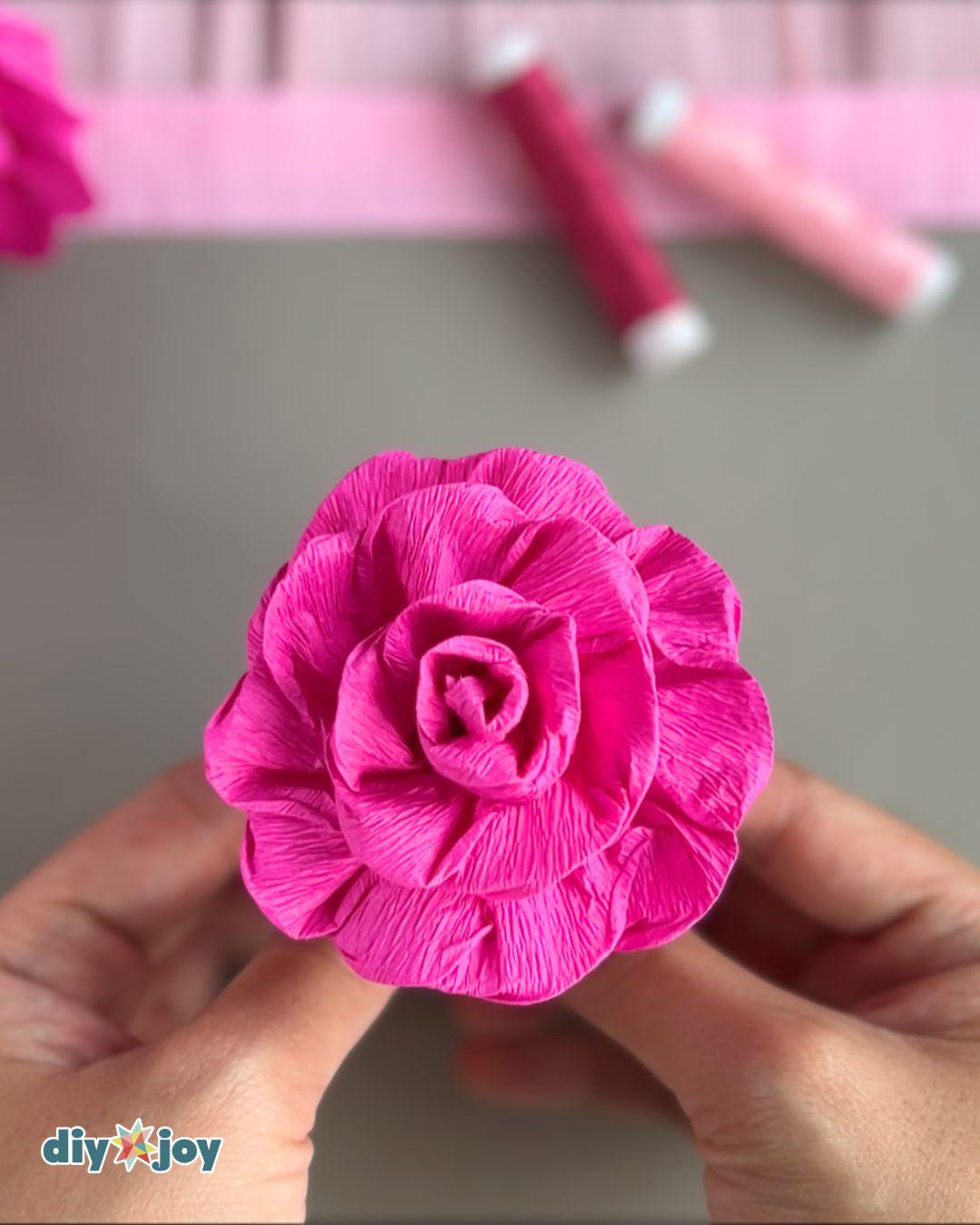 Easy Crepe Paper Flowers — realistic crepe paper flowers diy