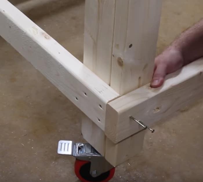 Build quick a one hour mobile workbench with steel wheels