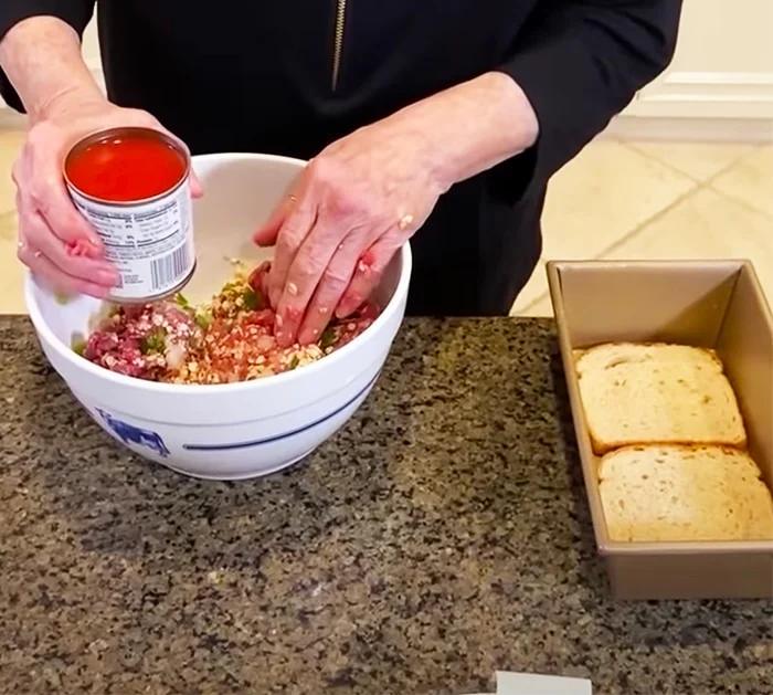 How To Make Old Fashioned Meatloaf - Meatloaf Dinner Recipes - Old Fashioned Recipes