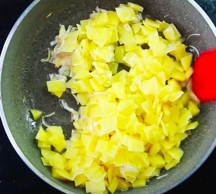 Potato Omelette Recipe | Homemade Recipes