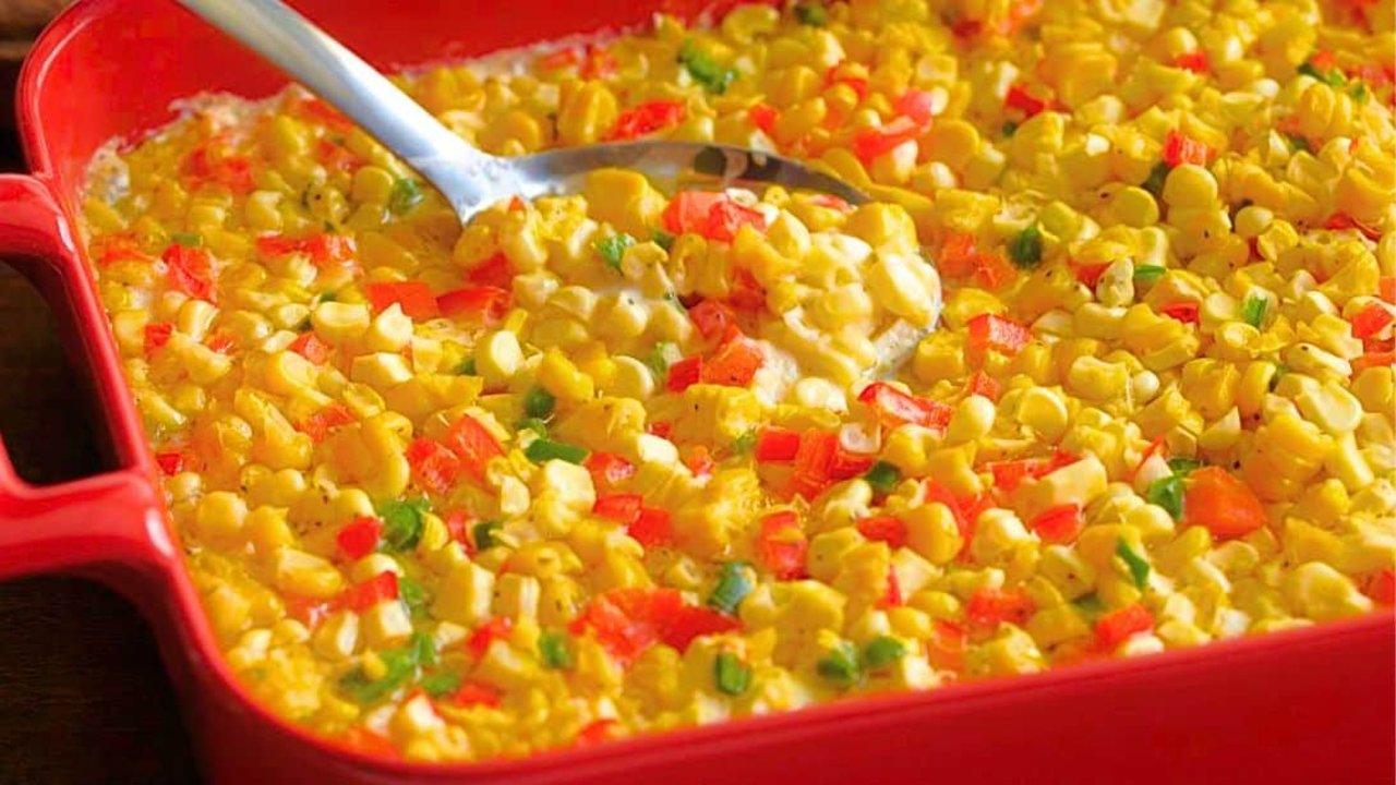 Easy Ree Drummond’s Creamy Corn Casserole Recipe
