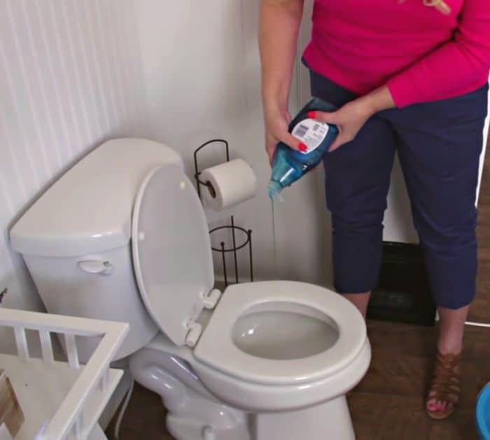 How To Unclog A Toilet Easily