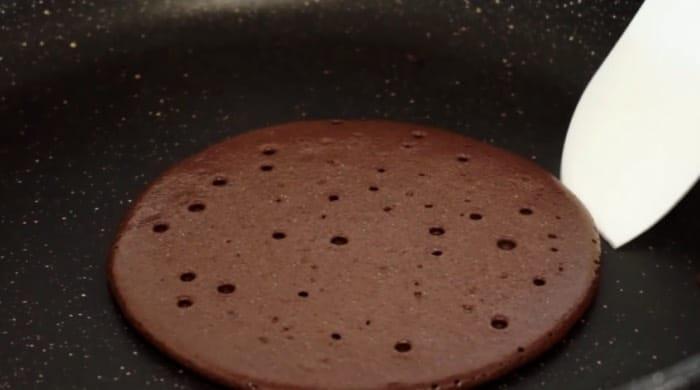 How to Make Soft Chocolate Cake Stuffed Tacos