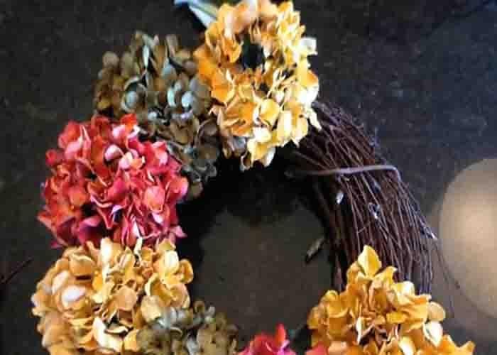 Assembling the hydrangea wreath