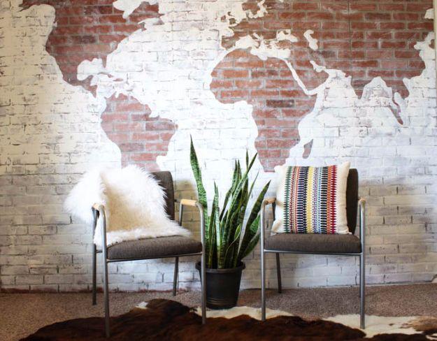Faux Brick Wall World Map, a home decor craft, doable even on a tight timeline and an idea worth saving for later