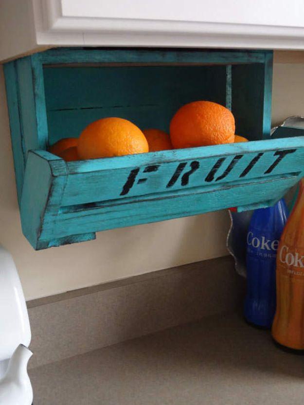 High and Dry Fresh Fruit Crate, a clever dollar store organizing idea and a practical way to add order without spending much
