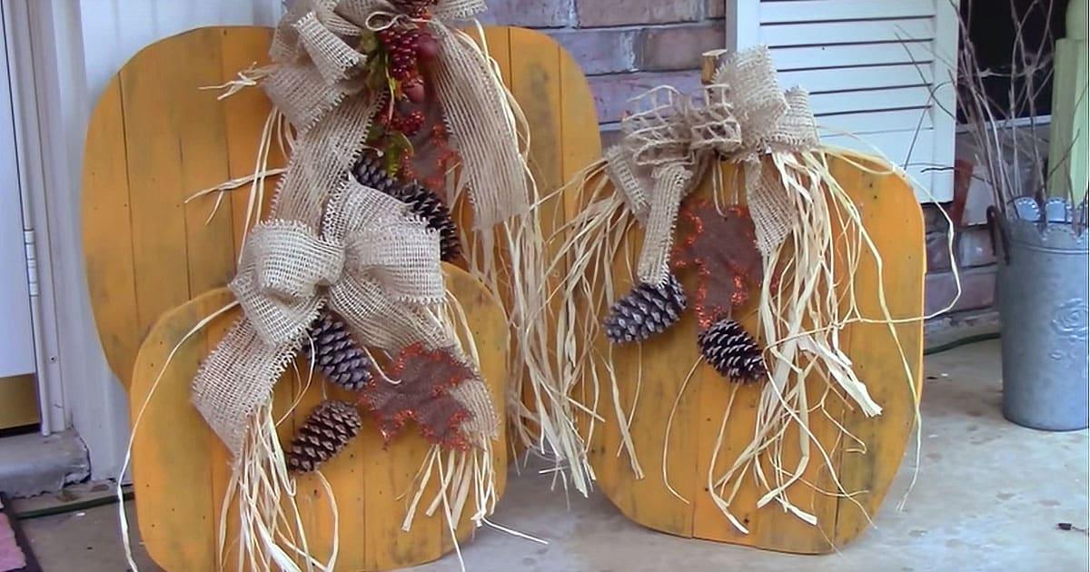 Turn Pallets into Pumpkins for The Porch With This DIY