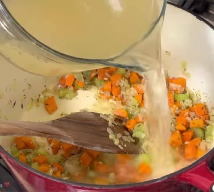 Easy To Make Chicken And Dumplings