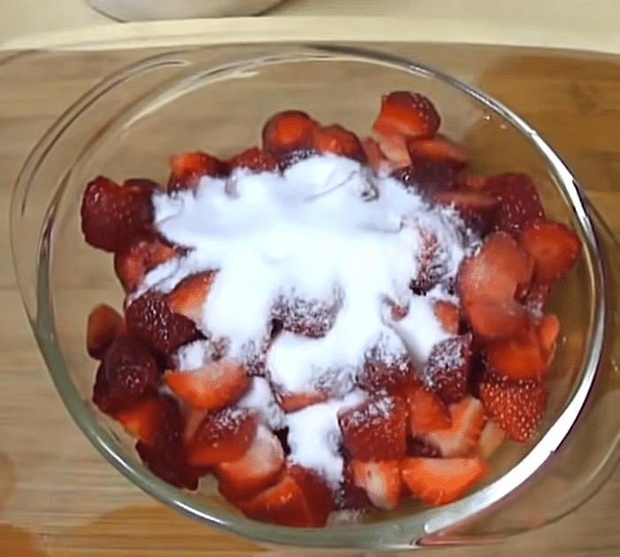 Easy Strawberry Shortcake Trifle Ingredients
