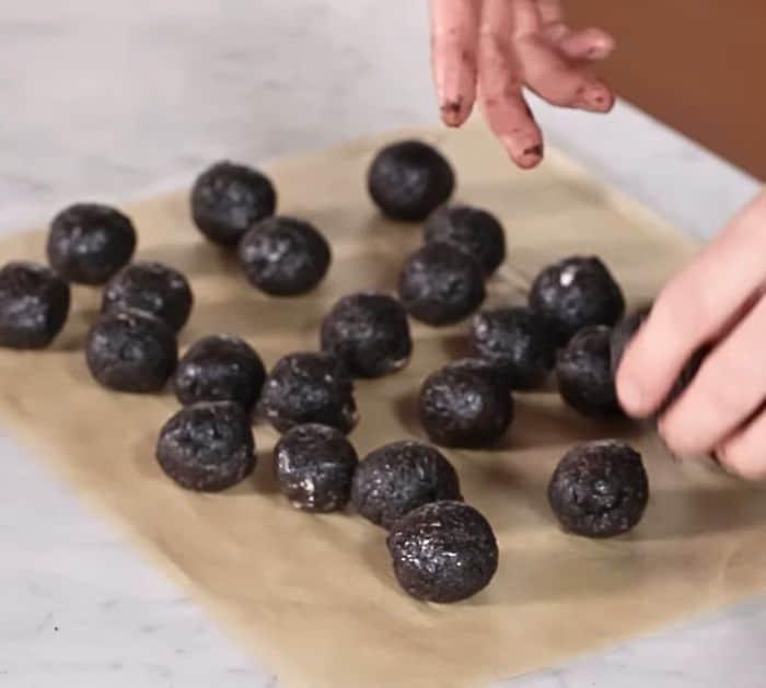 How to Make Oreo Balls