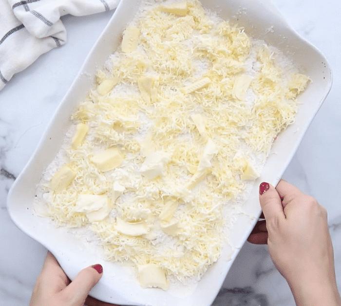 How to Make Strawberry Dump Cake