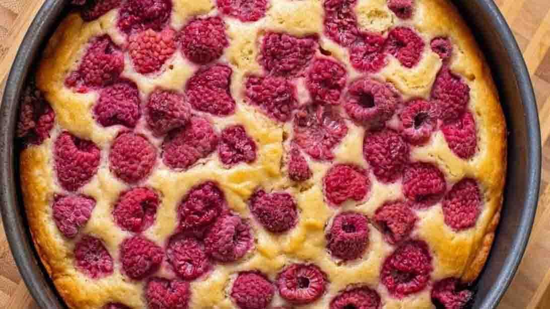 Summer Raspberry Cake Recipe