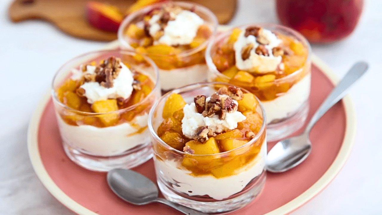 Easy No-Bake Keto Peach Cheesecake Recipe