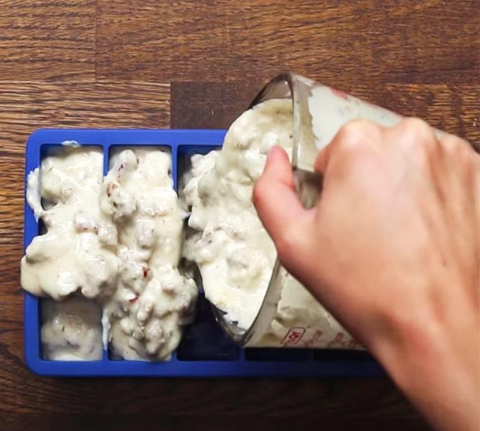 How To Make Sausage Gravy - Sausage Gravy Recipe - Cheddar Biscuit Recipes