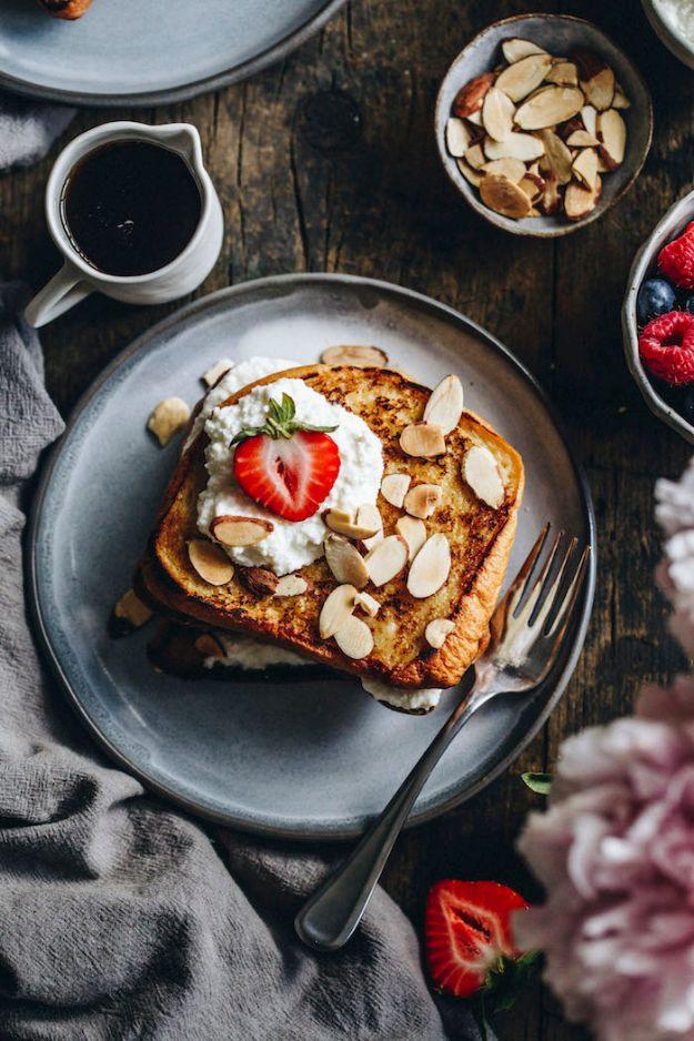 Best French Toast Recipes - Paleo Banana Bread French Toast - Best Brunch Bites and Breakfast Ideas for French Toast - Stuffed, Baked and Creme Brulee Toasts With Fruit - Healthy S